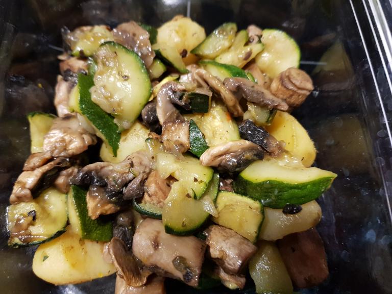 Poêlée courgette,champignons & pommes de terre